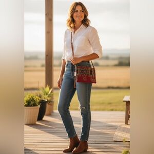 NWT Be Clever Southwest Tapestry Crossbody Bag